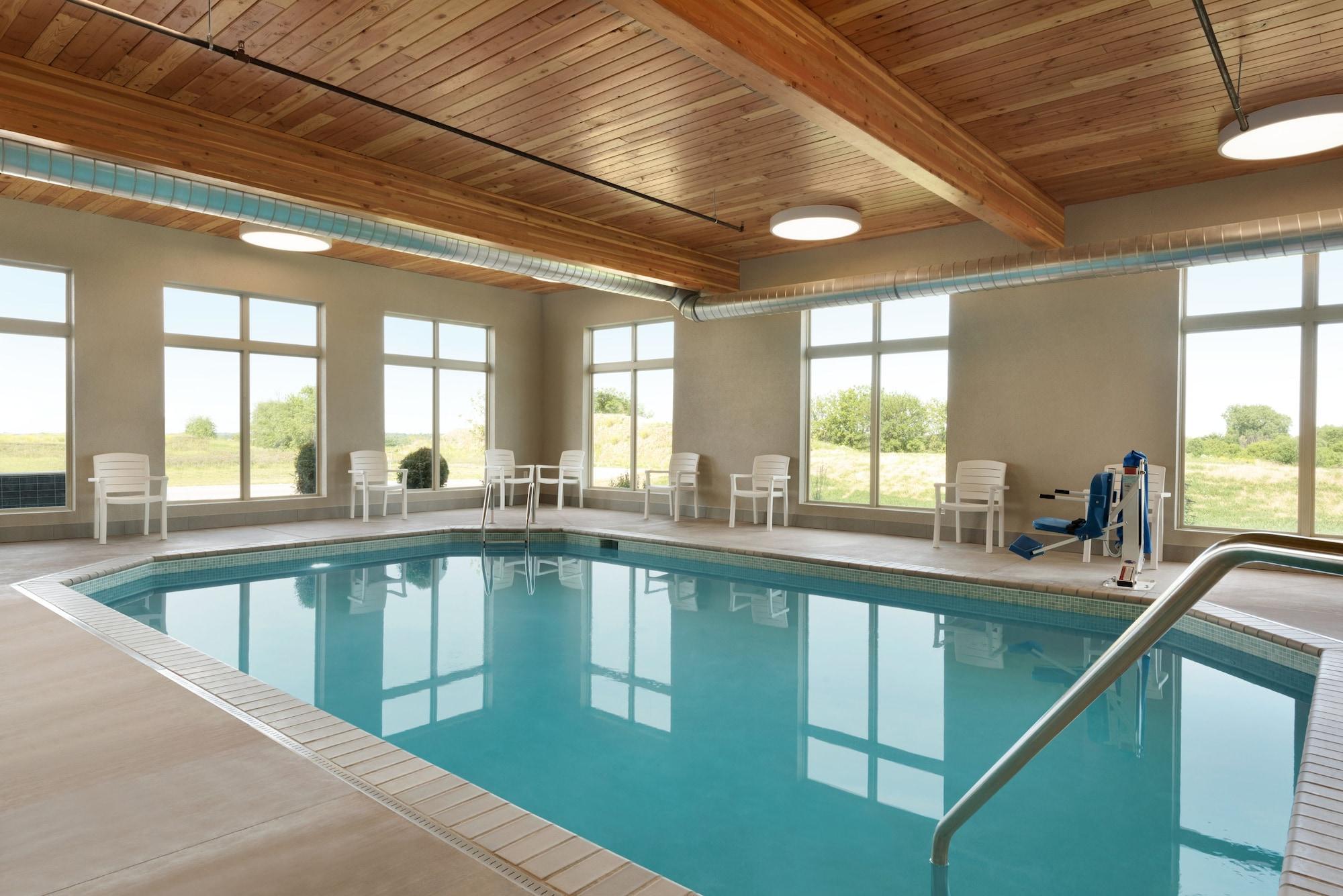Country Inn & Suites By Radisson, Indianola, Ia Kültér fotó